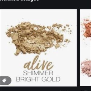 Younique eyeshadow refill in alive